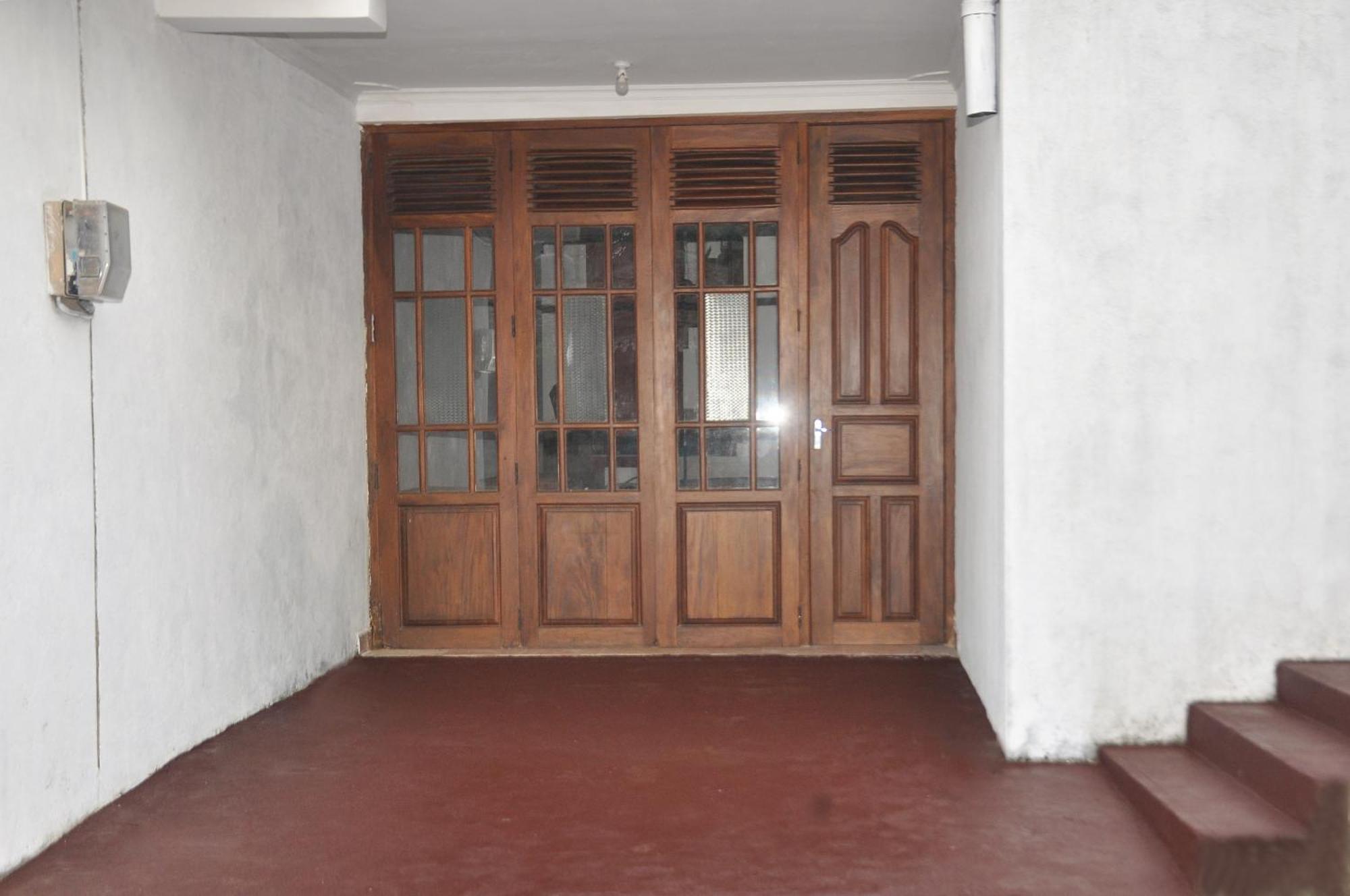 Golden Shower Inn Kandy Exterior photo